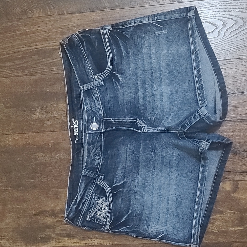 Short and sexy series size 18 shorts